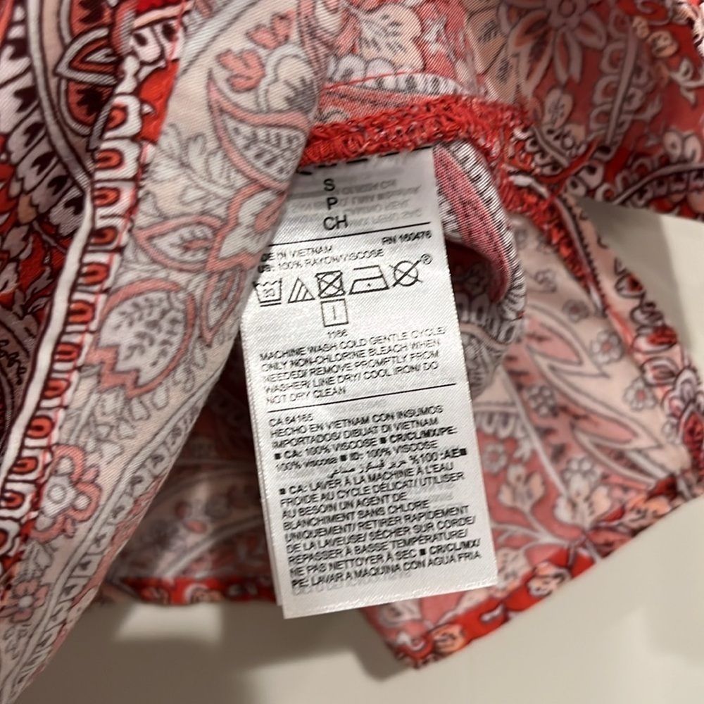 OLD NAVY Semi Fitted Paisley Floral Cami Tank Top Button Front Adjustable Straps - Picture 4 of 5